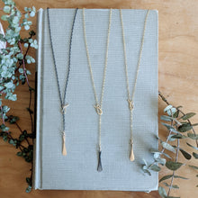 Load image into Gallery viewer, Gold Teardrop Lariat