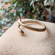 Load image into Gallery viewer, Snake Ring