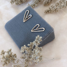 Load image into Gallery viewer, Reversible Heart Earrings