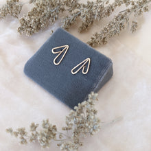 Load image into Gallery viewer, Reversible Heart Earrings