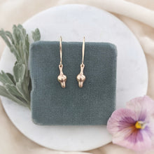 Load image into Gallery viewer, Uterus Earrings