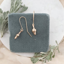 Load image into Gallery viewer, Uterus Earrings